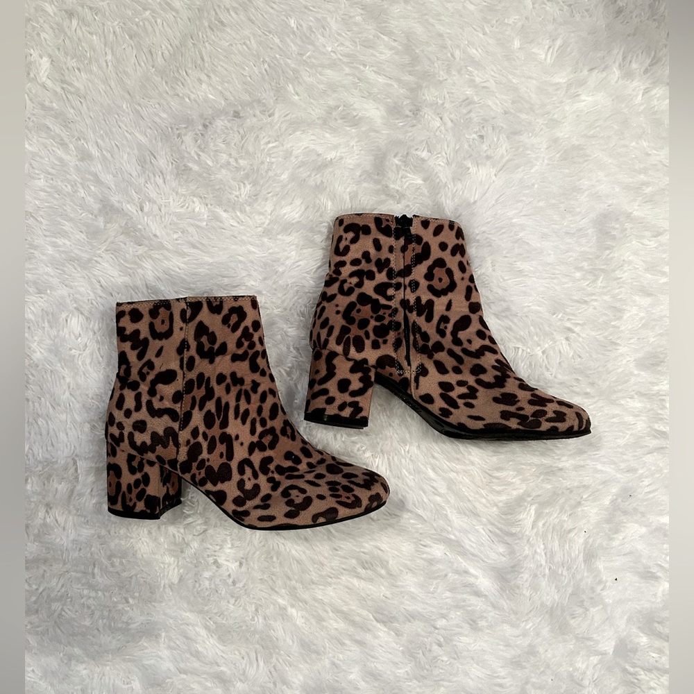 Leopard print faux suede wedge heel boots - womens size US 9